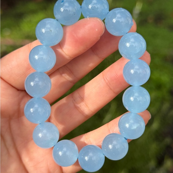 13.5mm stretchable blue chalcedony bracelet 0549 - Picture 7 of 7